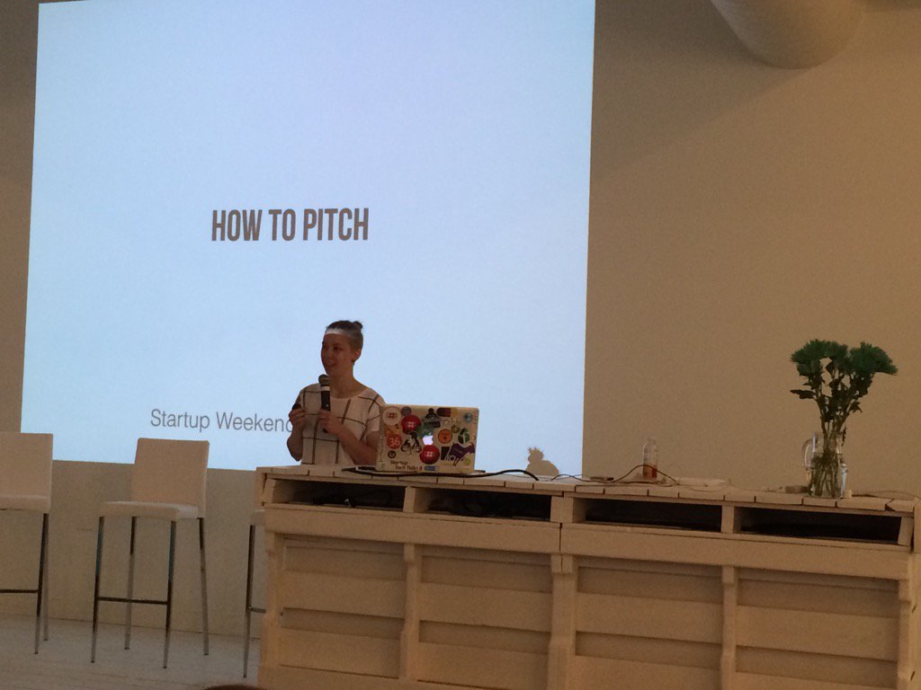 quebectech_'s tweet photo. Amélie Morency @the_food_room lauréate Montréalinc. prodigue super conseils pour pitcher #SWfemmes https://t.co/xvPLOO98Ag