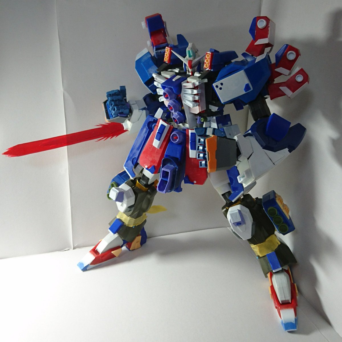 いるかうさぎ ふぅ サイコガンダムmk 3製作 極太ビームサーベル 自作しました これだけで二時間かかりました 透明プラ板４枚重ねて重厚感を出すように頑張ったつもり サイコガンダムmk 3製作