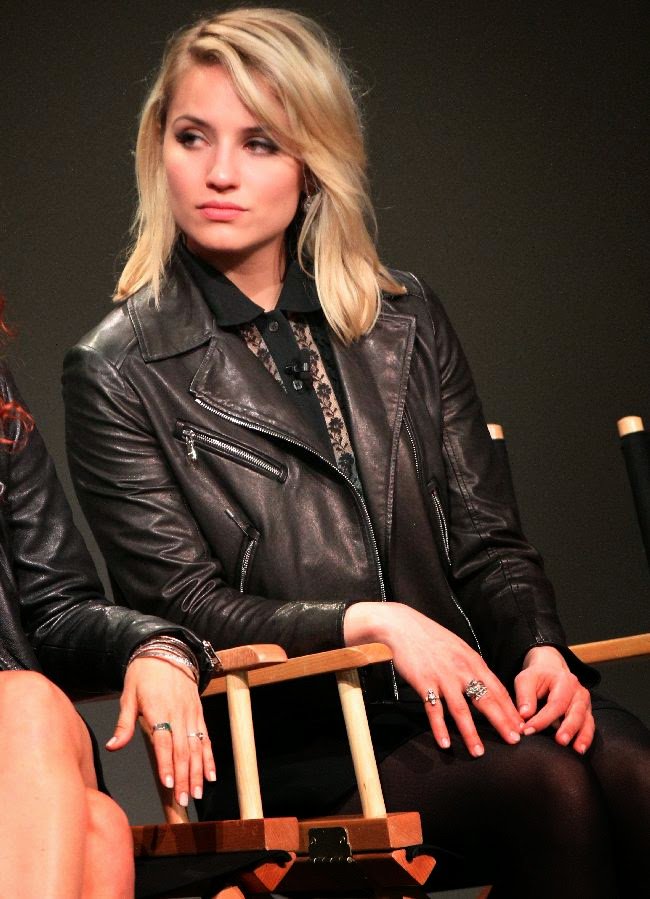 Sinirlendiğimde çocuklarıma böyle bakıyorum, eh, Zeus'u bile korkutmuş bir tanrıçayım