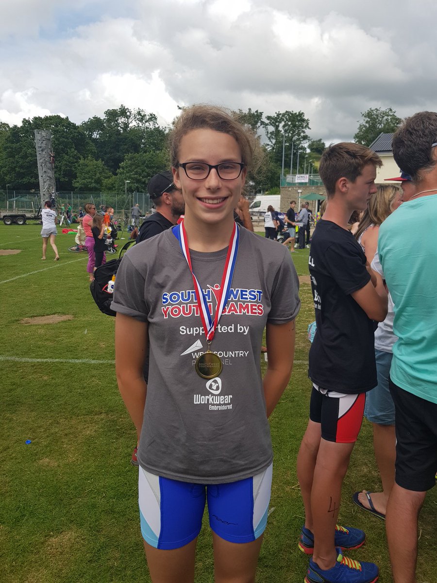 SWITCHeastdevon's tweet photo. And Elli retains her Gold individual medal for East Devon triathlon. #SWYG2017 @eastdevon @EastDevonHomes @SWYouthGames https://t.co/uESDOchDV7