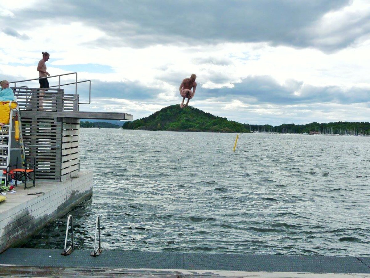 AndreassenLena's tweet photo. Lovely day at Sørenga in Oslo #Visitoslo #photography #pakatrip #IDtrav #travelblogger #NaturePhotography  @photocliques @OsloHavn https://t.co/g6sLMWDZhd