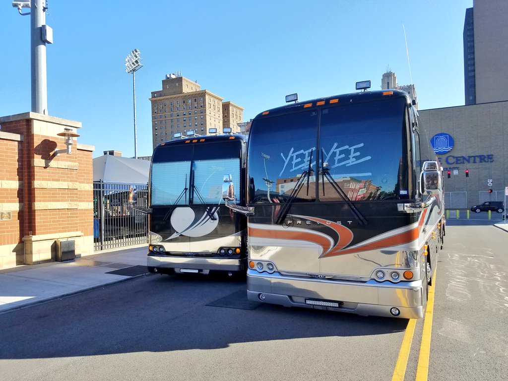 FreedomTheBus's tweet image. Time for some fun in the Sun? Head down to Hensville Park in Toledo, OH. #GrangerSmith #YeeYeeNation #HappensLikeThat