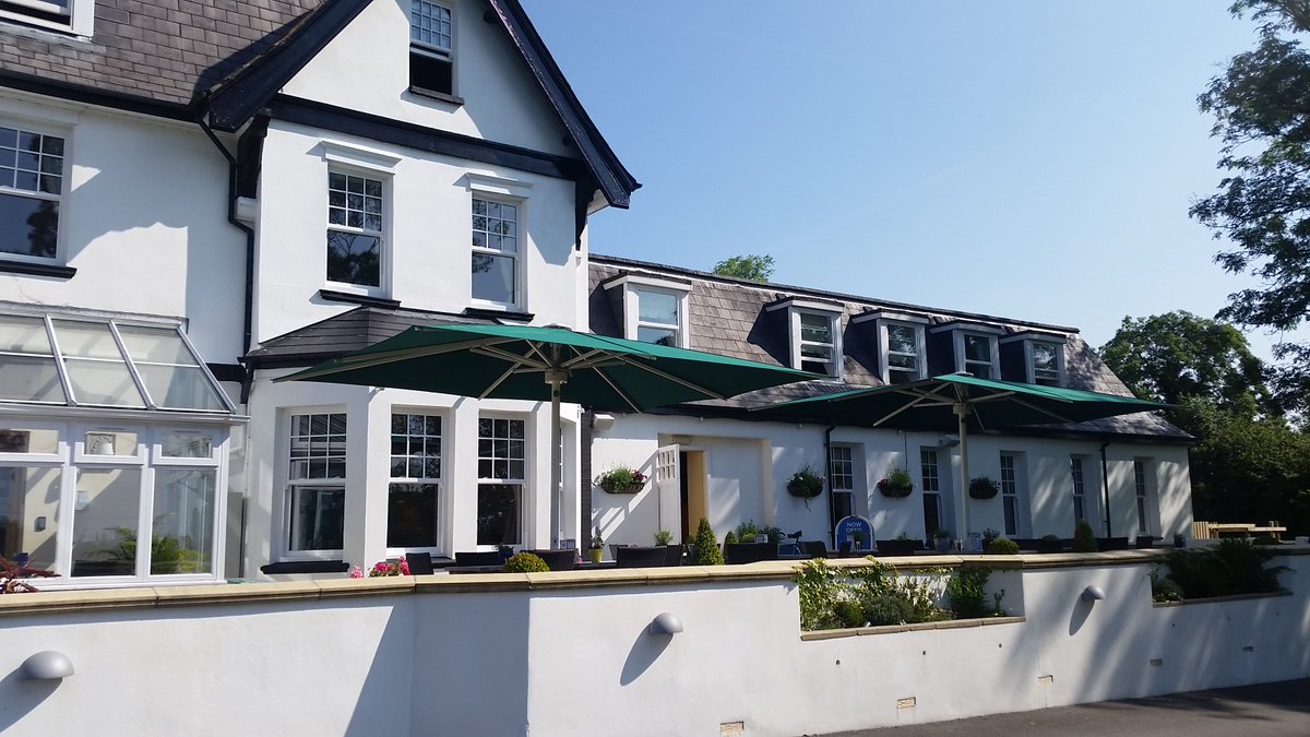 IlsingtonHotel's tweet photo. We are looking for a Gen Assistant to join our team. Allrounder willing to learn all areas of the hotel send cv to james@ilsington.plus.com https://t.co/3Dj1PEOqGx