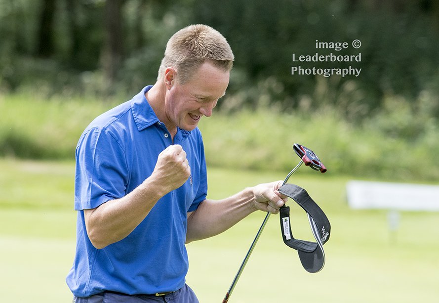 The winning moment! Stephen Jensen celebrates his #LoganTrophy victory on the 18th hole <a href="/BeauDesertGC/">BeauManager</a>  <a href="/WoburnGC/">Woburn Golf Club</a>   ow.ly/8hKh30dtL2q