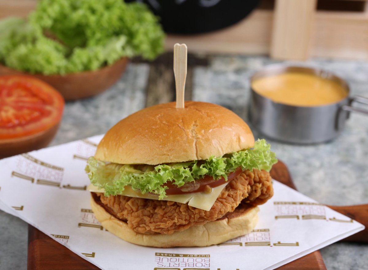 Robert S Boutique On Twitter Looking For Something Crispy Try Crispy Chicken Burger جوعان ونفسك تاكل حاجه لذيذة ومقرمشة جرب برجر كرسبي الدجاج المقرمش منrsbو ما راح تندم Https T Co Hgwyfdmuth