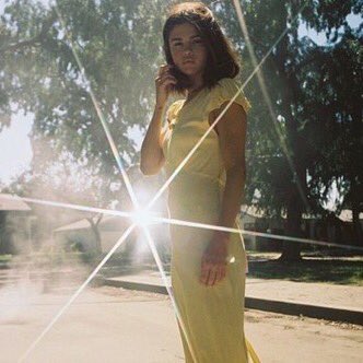 riptomyoth's tweet image. Selena Gomez nunca soube e nunca saberá o significado da palavra limites #4DaysUntilSelenasNewSingle