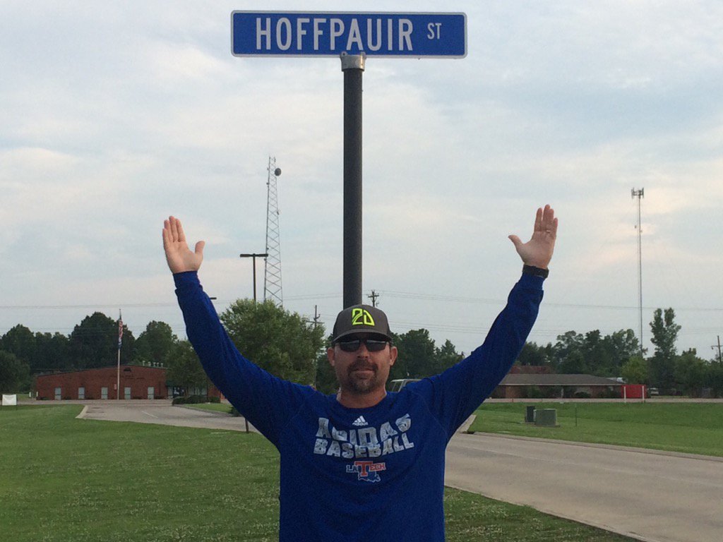 LaneBurroughs23's tweet photo. Hoffpauir=BALLER1st  Family of Baseball in Vidalia, LA Good that Ms Pam finally got her recognition!!#TheRealMVP https://t.co/twnDHv5u33