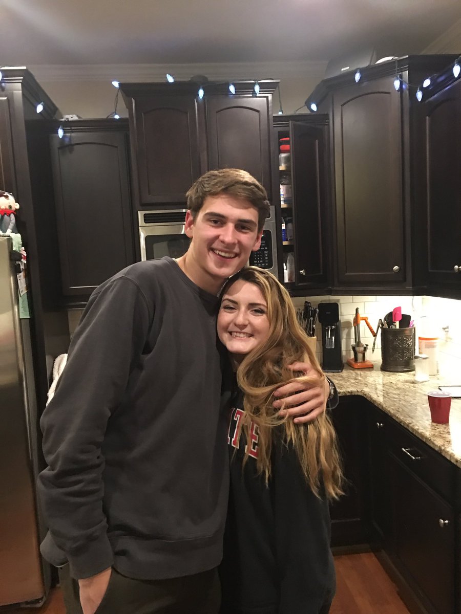 benji_connor's tweet photo. Happy birthday @jamieannward hope it's the best ever cause you definitely deserve it! Miss ya tons https://t.co/ZD5P4AYZYr