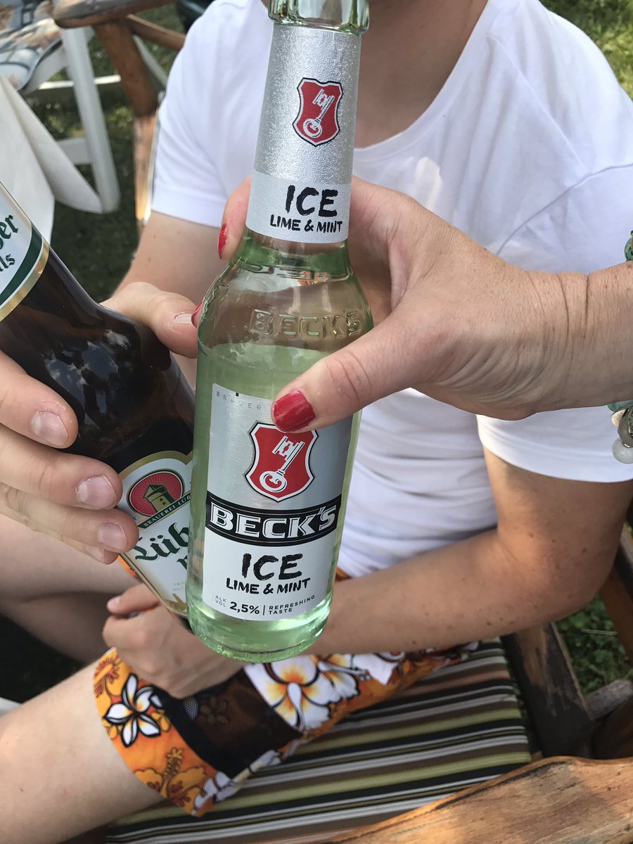 KiruNela's tweet photo. Habt ihr schon gewusst Ihr Leute,
mein Bruder hat Geburtstag heute.
#läuft #familyrulez https://t.co/kmBgvyEY76