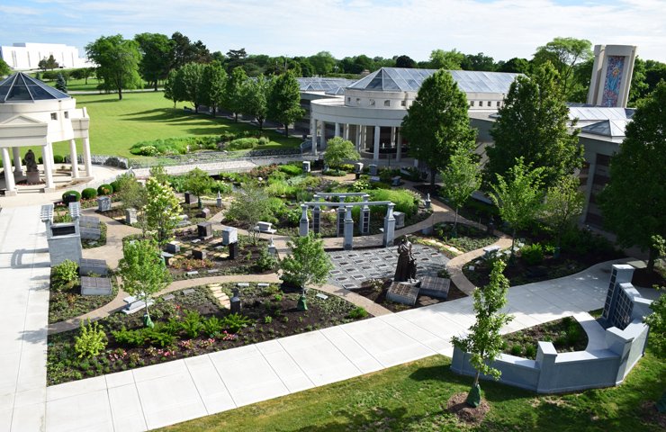 Catholic Cemeteries to open 1st cremation garden within <a href="/archchicago/">Archdiocese Chicago</a> in Des Plaines tomorrow at 2 p.m.  ow.ly/ct1U30drGDL