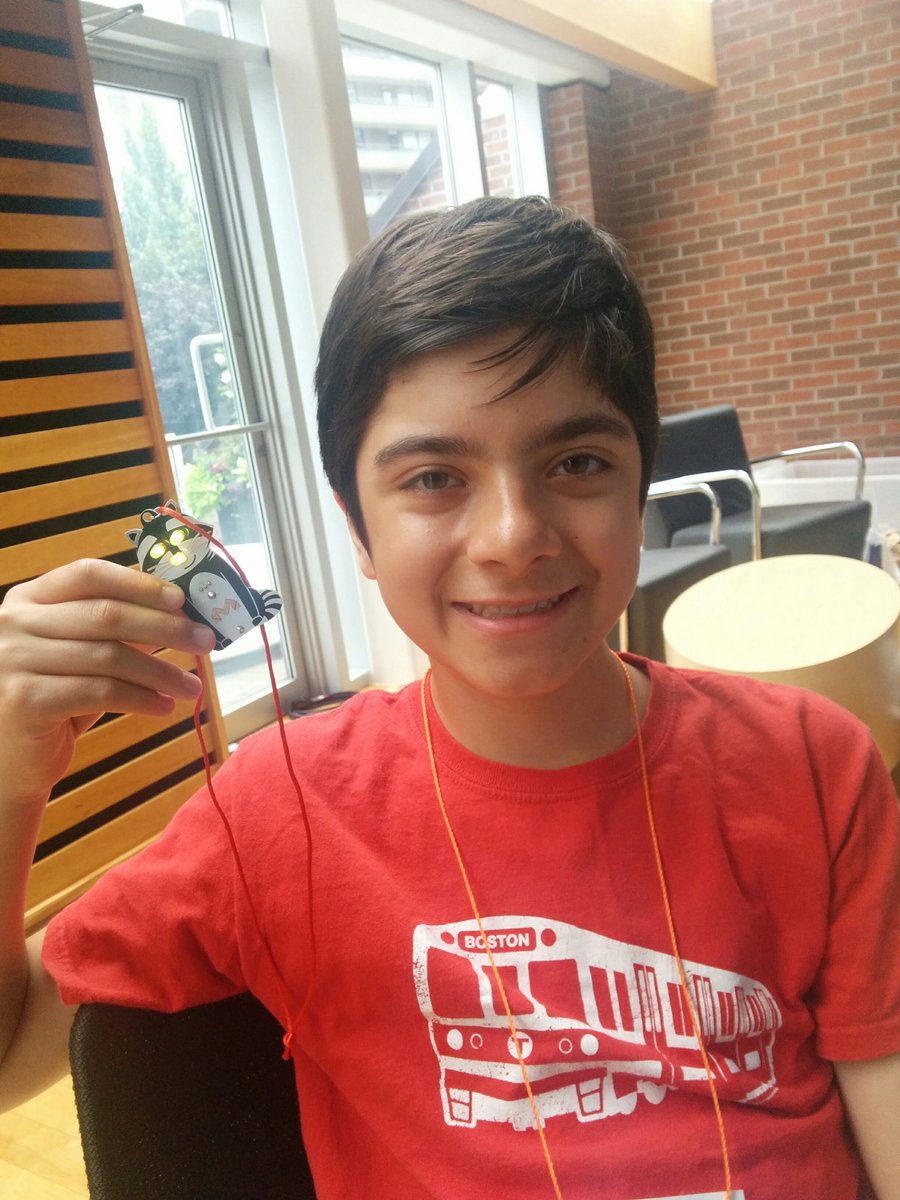 maker_junior's tweet image. #Makerfestivalto #trashpanda #icansolder #youcansoldertoo