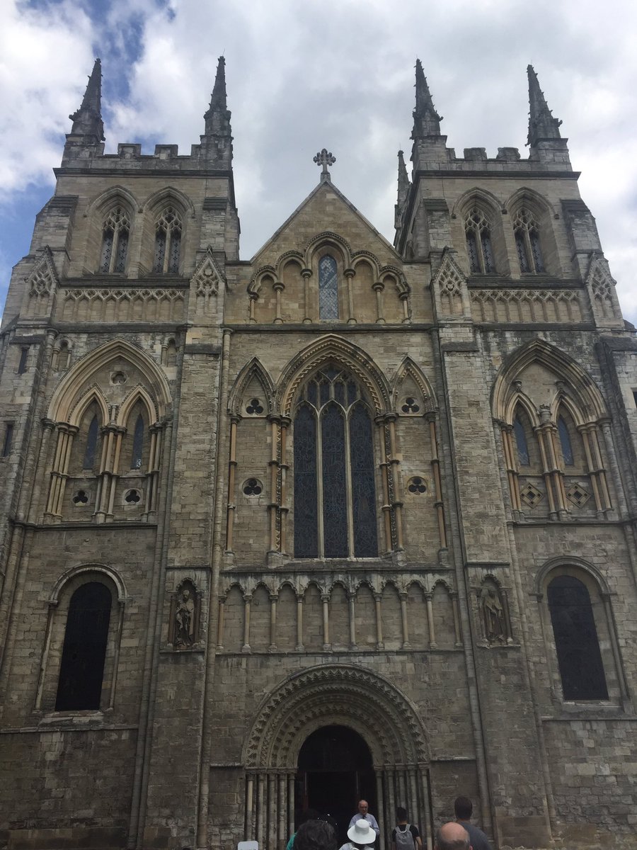 FTaudiovisual's tweet photo. 14 TVs and 10 speaker PA around #Selbyabbey for @MartinHouseCH 30th anniversary #AV https://t.co/DphpV1ToXc