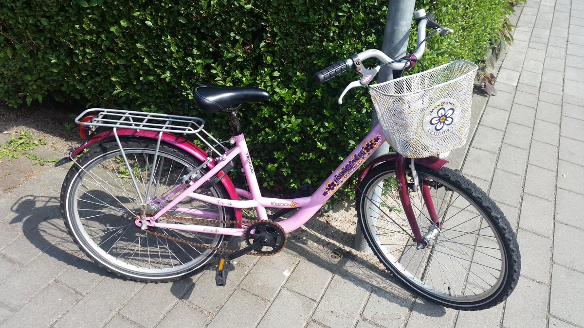 Helaas heeft niemand gereageerd op onze berichten, de fiets gaat naar de Gemeente. Bedankt voor het delen!