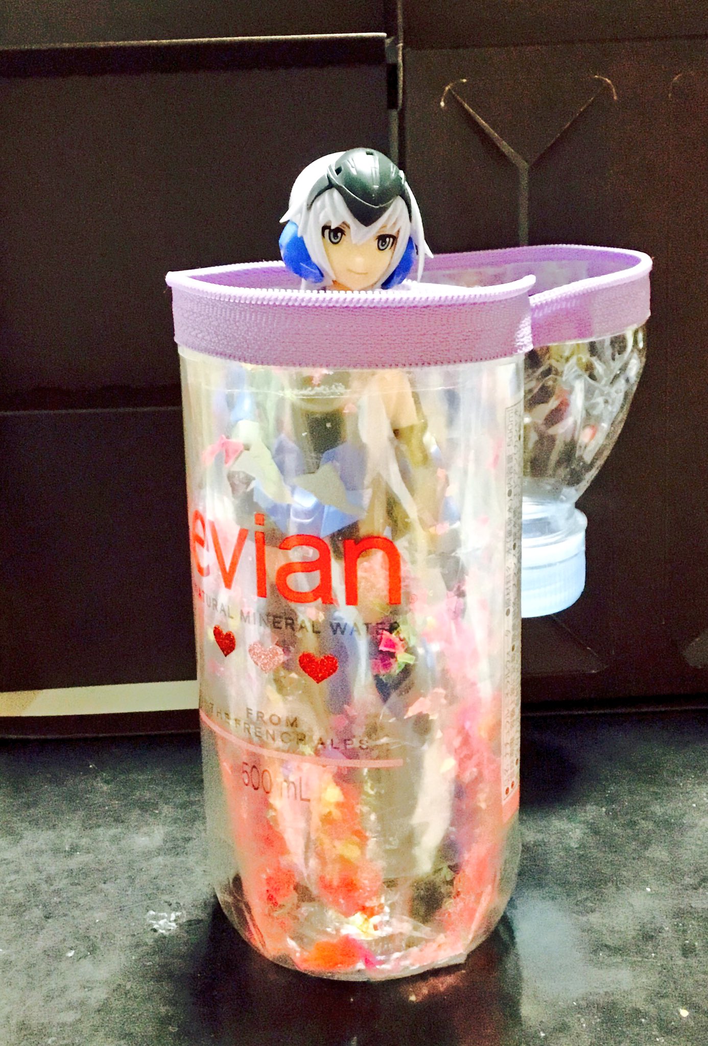 めがたろく Twitterissa 夏休みの宿題 リサイクル工作 を 小学生と一緒に作る事になったので ペットボトルペンケース という名の Faガール携帯ケース を試作してみた Faガール T Co Ynqsrptvlu Twitter