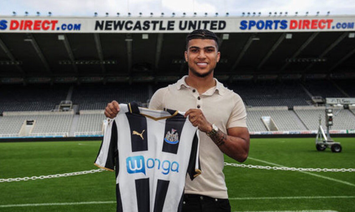 Happy 24th Birthday to United\s pace demon of a right-back, DeAndre Yedlin! 