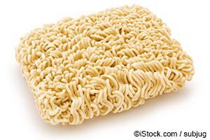 ClaraDoxal's tweet image. Fin de convention, j'ai enlevé ma perruque, j'ai une tête de nouilles instantanées #JapanExpo2017