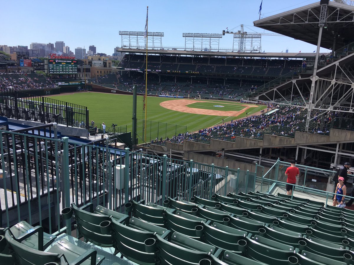 CaberyDude's tweet photo. Cross off one more item off my bucket list. Rooftop Cub game. GO CUBBIES https://t.co/BH2VrsKUik