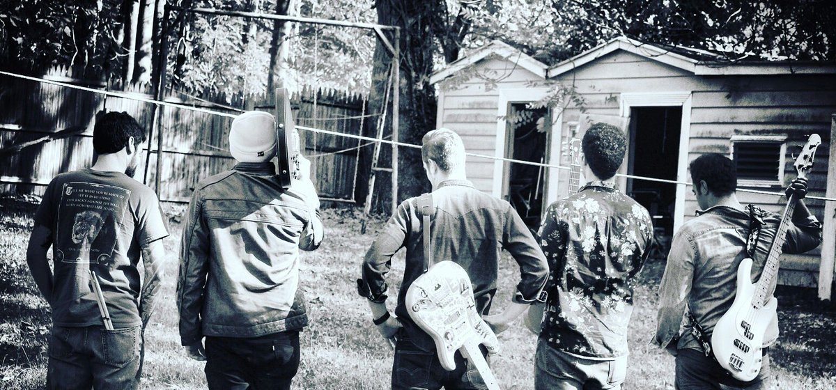 indiemusicspin's tweet photo. {Behind The Music} @TheBarrbarians on Thank You For Smoking https://t.co/K3qoFvu3X4 #avaliveradio #newmusic #newalbum https://t.co/Hlh8DTMt0t