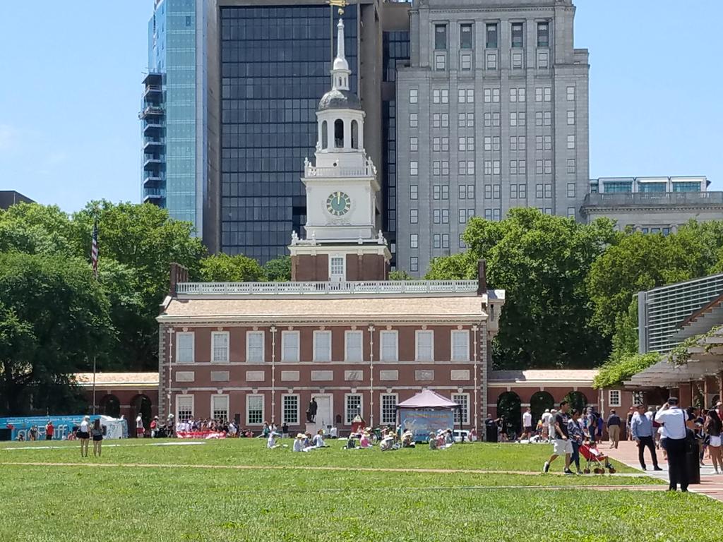 pnovicki's tweet photo. Sightseeing hot spots in Philadelphia. So much to see and so little time. #historyis everywhere https://t.co/luON4EdkJl