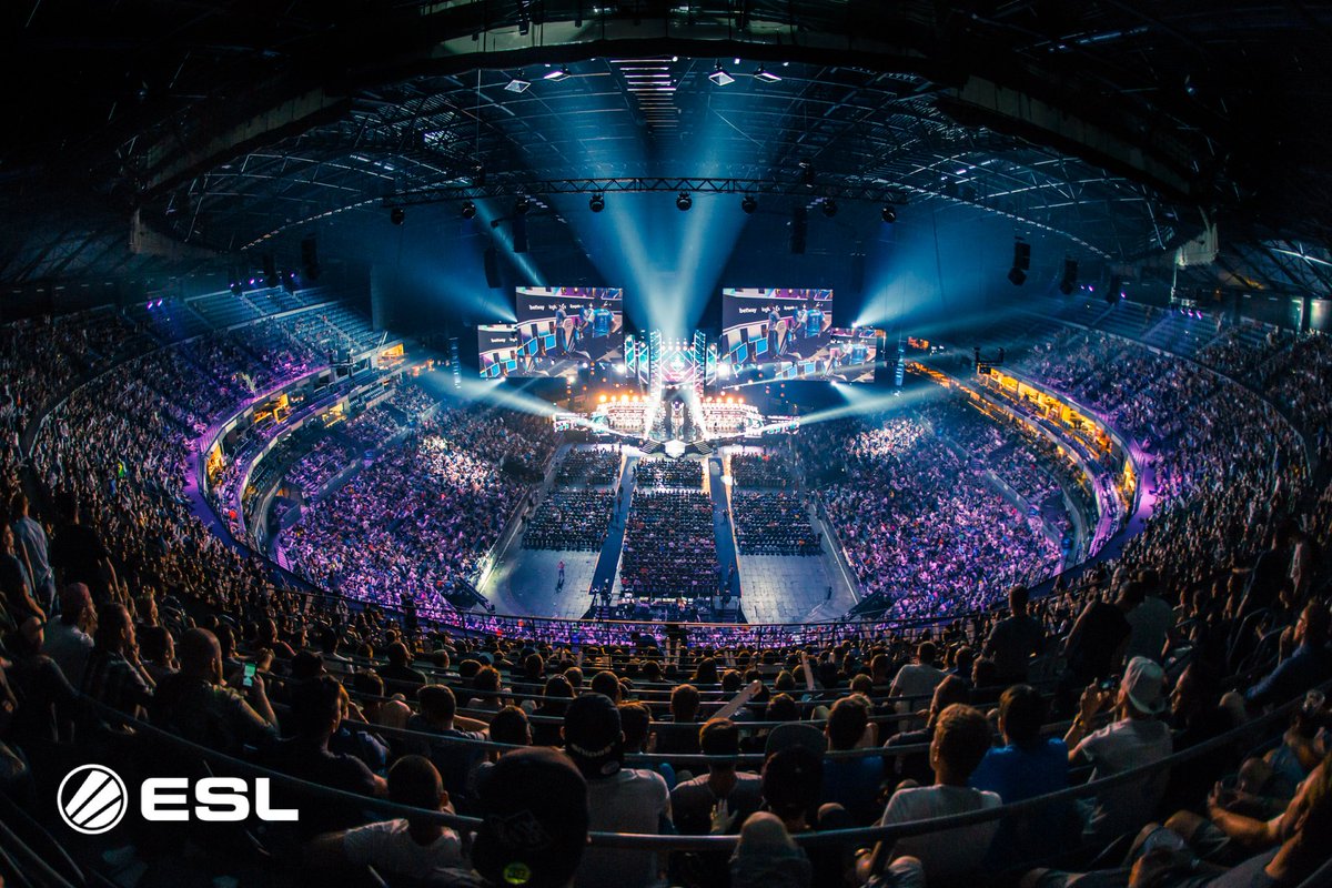 ESL's tweet photo. We're stunned. 15,000 fans and an amazing atmosphere - the #ESLOne Cologne Grand Finals in the sold-out LANXESS Arena! THANK YOU! ❤️️ https://t.co/3dlGcVQ1SD