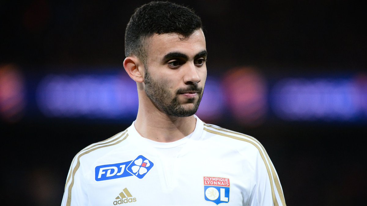 ErhanKundum's tweet photo. @Besiktas Adam daha 25 yaşında bi bakın istedim

Rachid Ghezzal. 25 yaşında, sağ ve sol kanat oynayabiliyor. Şu anda serbest.
 https://t.co/qbbjxXyhXE