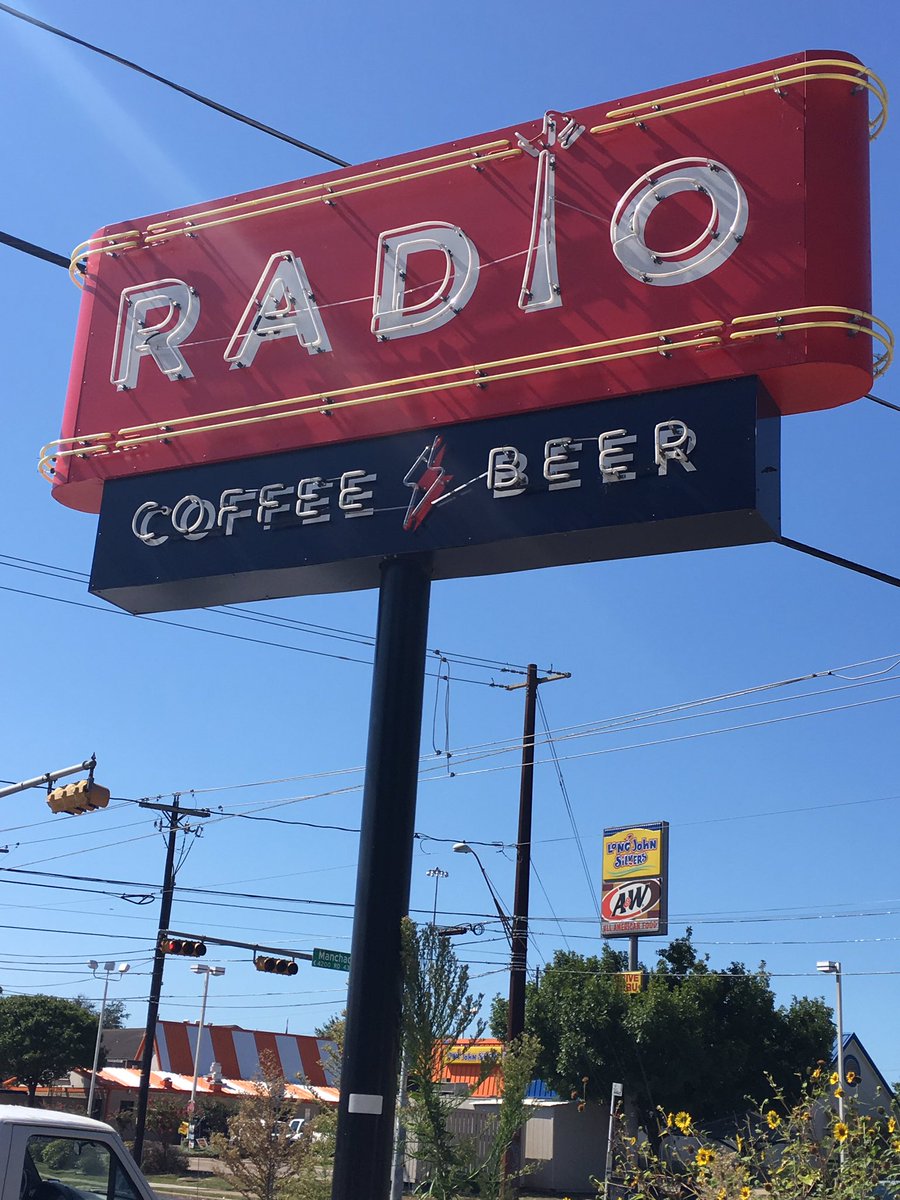 radio_fonix's tweet photo. All day y'all 💕🌵🌵💕@austinflea @RadioCoffeeBeer https://t.co/uj5WMuS6Mb