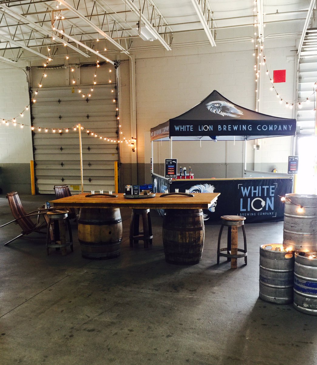 What a beautiful day.  Check out the #Lion <a href="/TheBigEFair/">The Big E</a> - hanging out w/ <a href="/madeinmassfest/">Made in Mass Fest</a> crew.  We will be here until 6pm.  #YoungBuilding