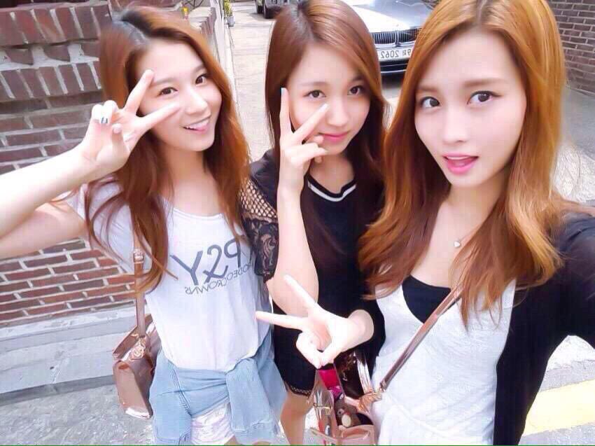 _______mm_m's tweet photo. TWICEふっつーにみんな可愛いんだけどなんか日本組３人に惹かれる https://t.co/I0EPhbDDJG