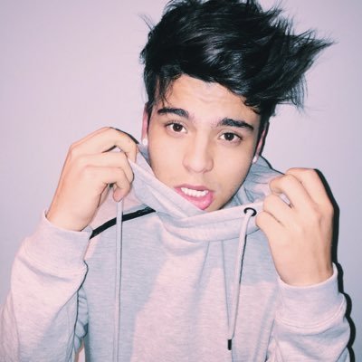 CachersTolima's tweet photo. 5M FELICIDADES @villalobossebas TE AMAMOSSS🔥🔥🔥
#SebasA5M  ❤️❤️ https://t.co/voFJI9DuTF