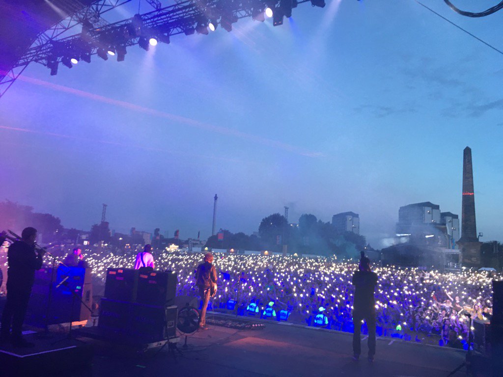 robertcarlyle_'s tweet image. #TRNSMT Saturday night.. #Kasabian Totally and utterly brilliant..