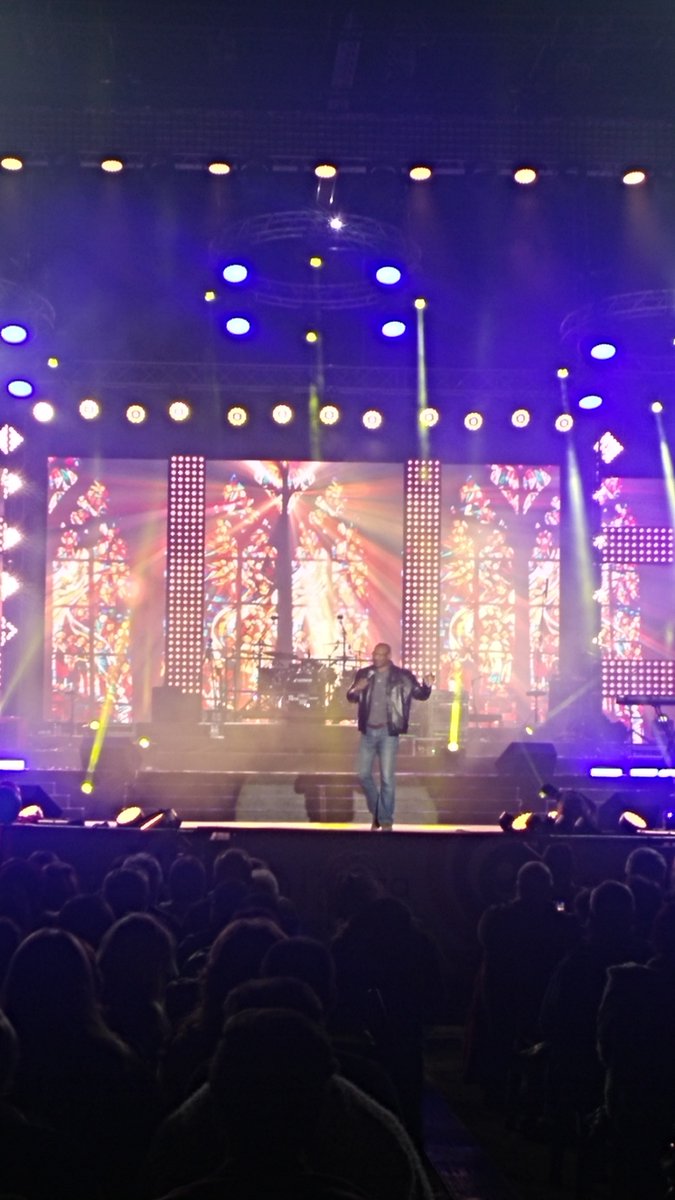 Innibosfees's tweet photo. Nou aan die woord @zanemeas #loofhominnibos https://t.co/CVsxbIv1S1