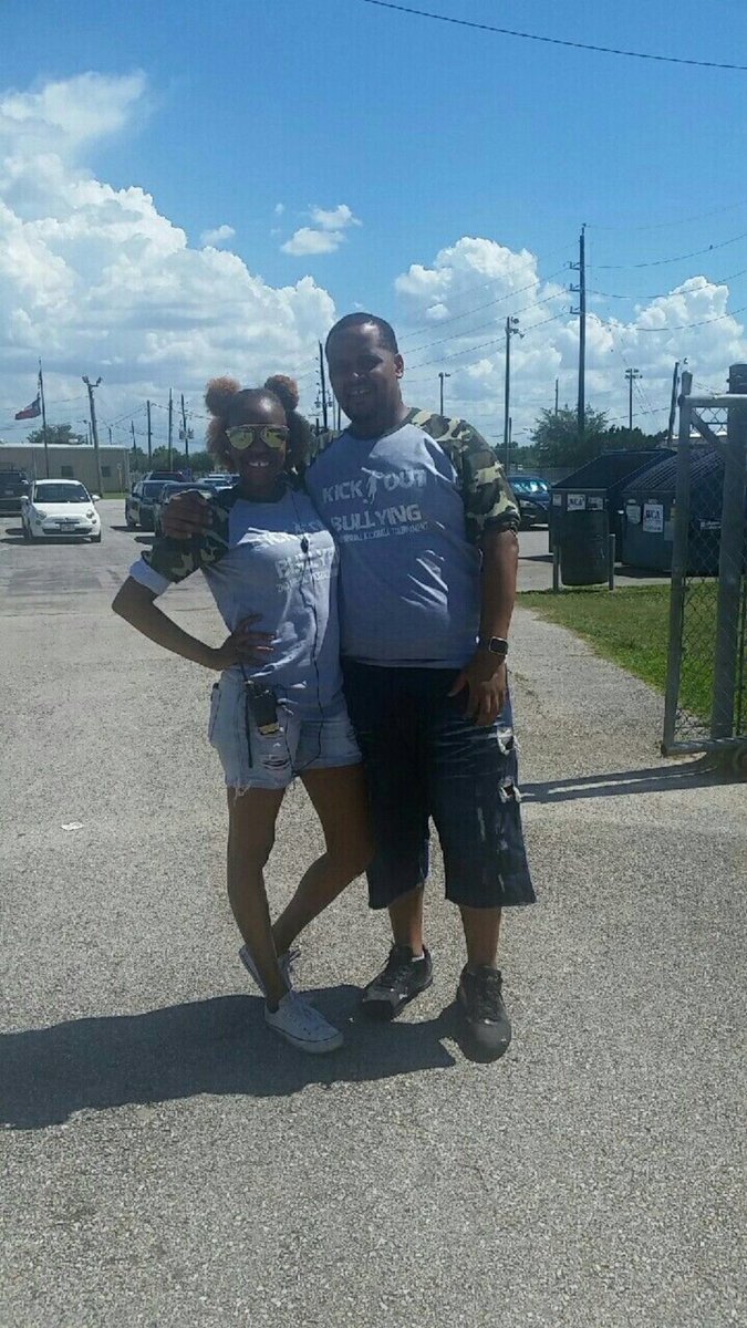 YoBoiKen's tweet photo. @_StopABullyNow @Love_Domanique @KenyanBarbiee #DSABF #StopABully Kick Out Bullying Kickball Tournament!!! https://t.co/SoWnAYDbwj