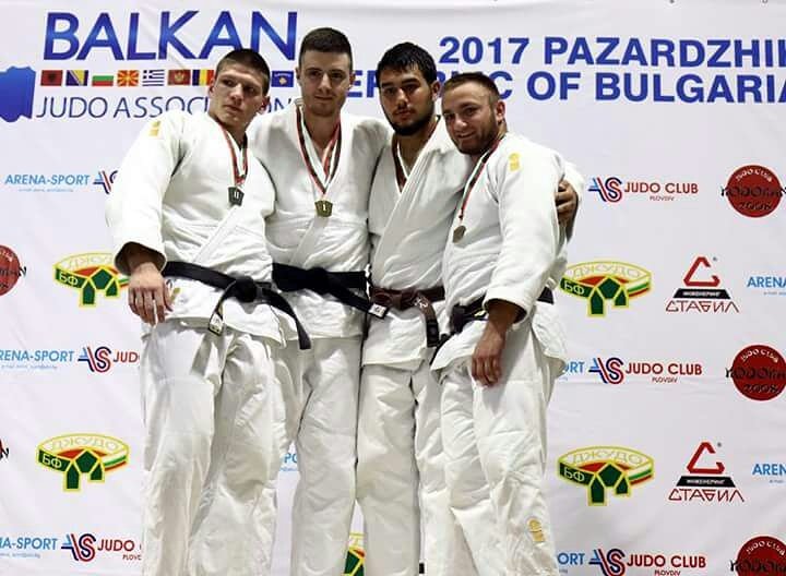 Bulgaristan'da yapılan Gençler Balkan Şampiyonasında Kulübümüz sporculardan Ilhami Genç 3. olarak bronz madalya kazanmıştır. @karlev5806