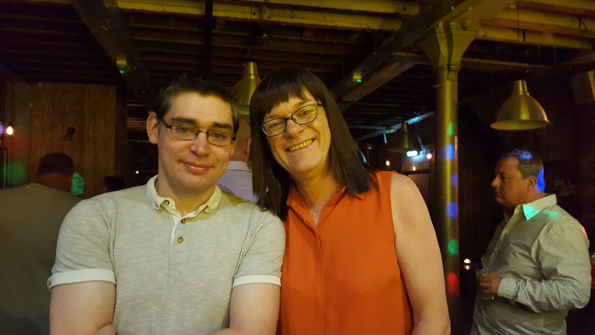 TransKatrina's tweet photo. Found Will from Inbetweeners last night...lol
Was a barman lookalike! https://t.co/8QiC00Mmv0
