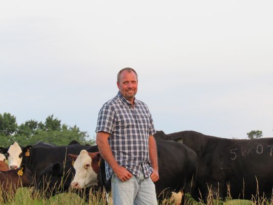 nongmoreport's tweet photo. This Iowa farmer is doing good work w/diversified crop rotations &amp; restoring 400 acres to native prairie. ​https://t.co/4p63AUR0ft https://t.co/cam7uTPUZc