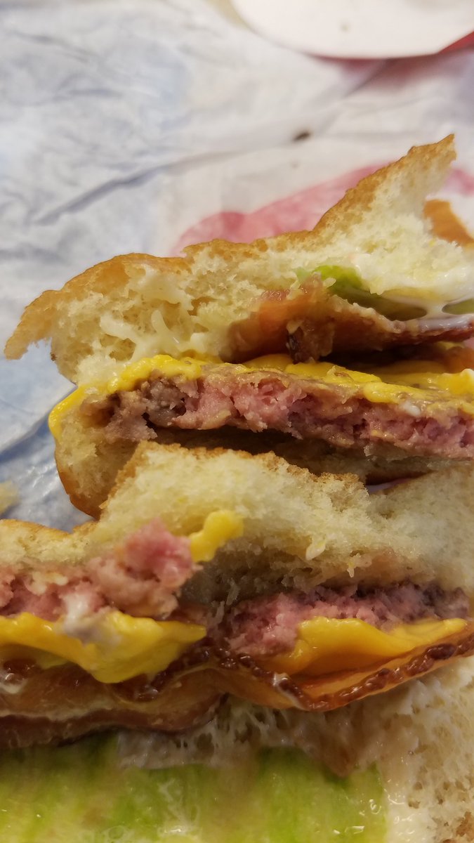 TFTK86's tweet photo. Sat in line at @Wendys 20 mins to get a raw burger this is some BS https://t.co/V2zDJLYySE