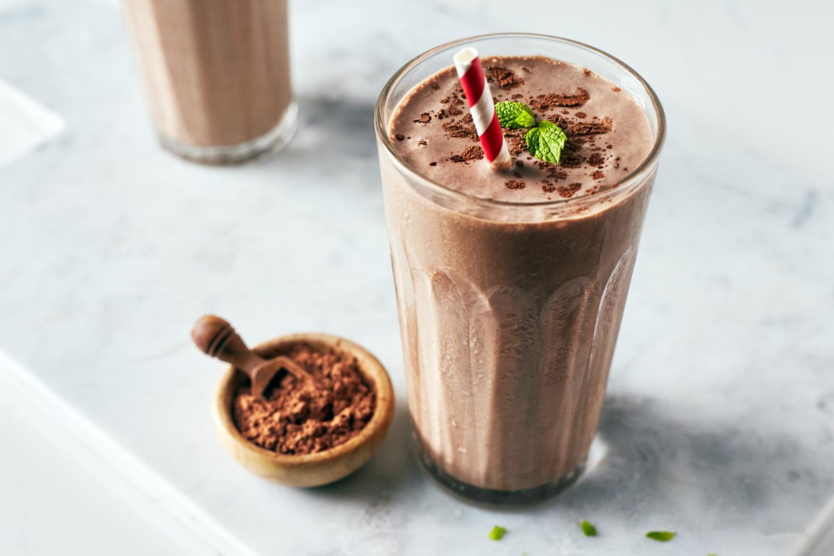 Treat yourself to some minty mocha goodness with this Chocolate Mint @shake...