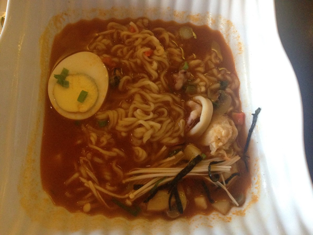 JulianWangMac's tweet photo. Best Sushi in Burlington❓ https://t.co/XGR2NBzIA6