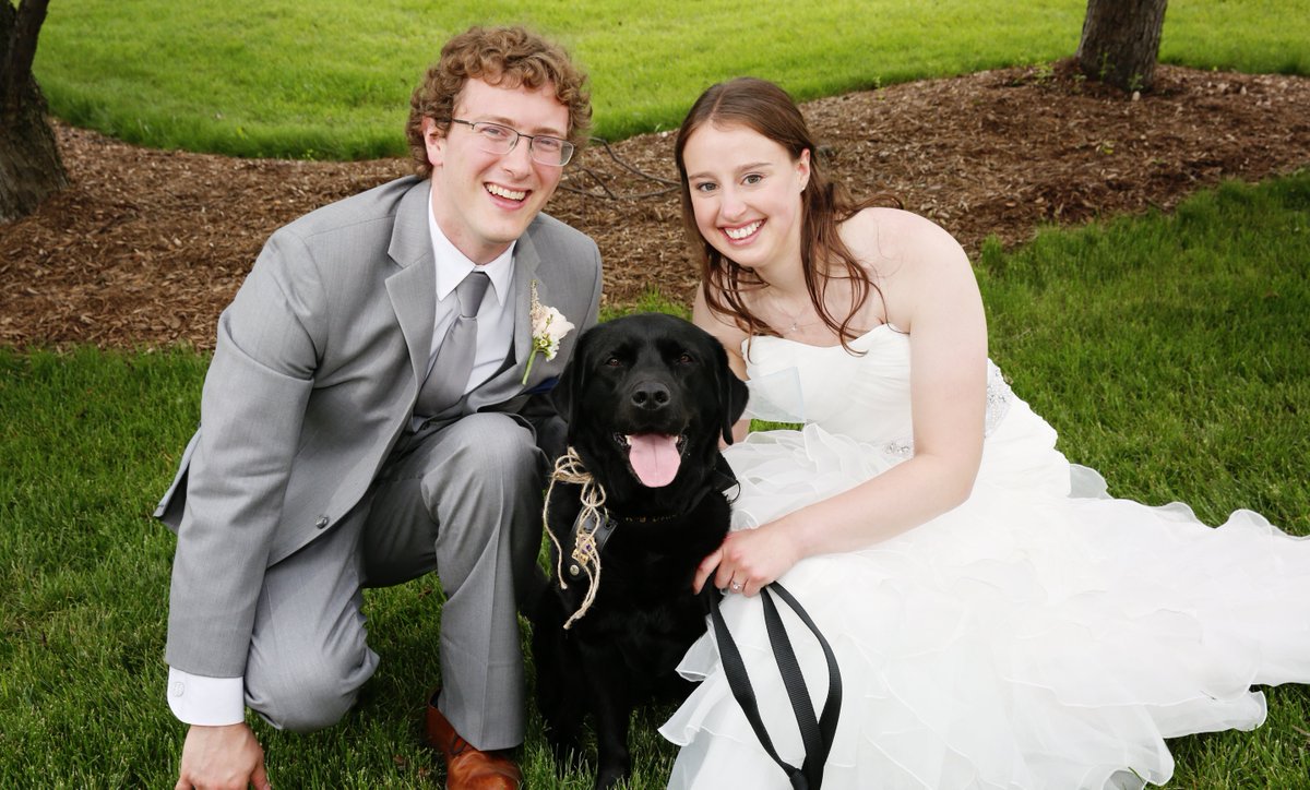StateFarmBell's tweet image. Daisy, a State Farm Arson Dog, makes a special appearance at foster couple’s Michigan wedding. #GoodNeighbors st8.fm/K9Daisy