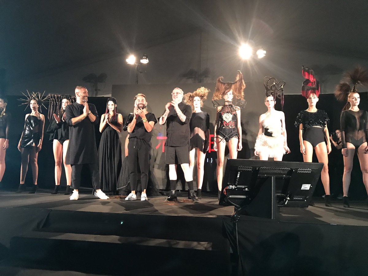 EsteticaSpain's tweet photo. @SebastianProEs Así ha sido Komorebi, el show de Juan Castañeda en el #spd17 @SebastianProEs #BeautyVision2017 https://t.co/J0Rj2n2rI7