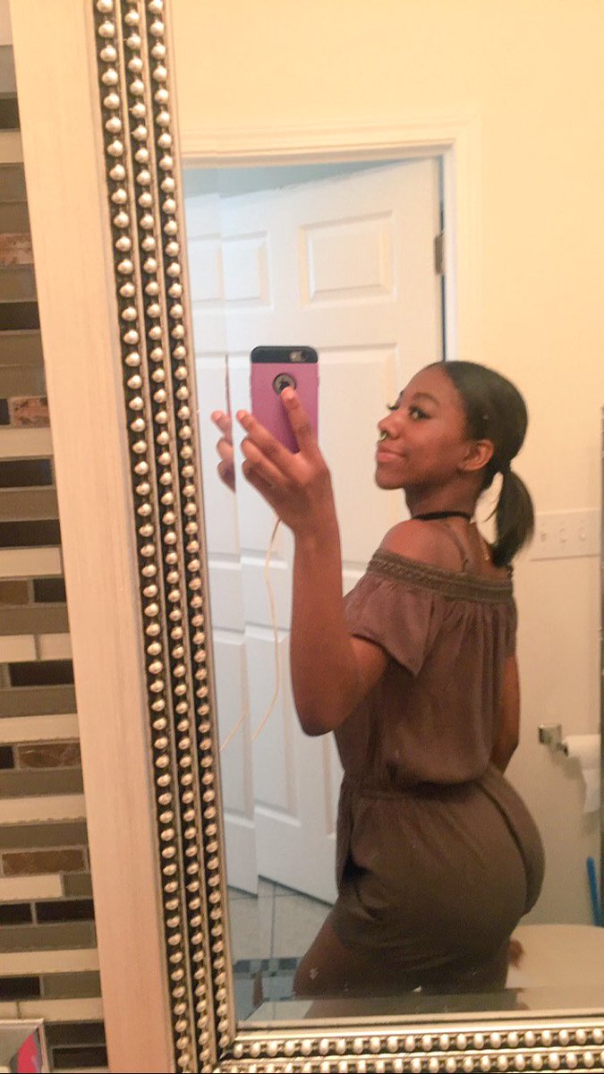 fine ass 🦋✨ tweet media