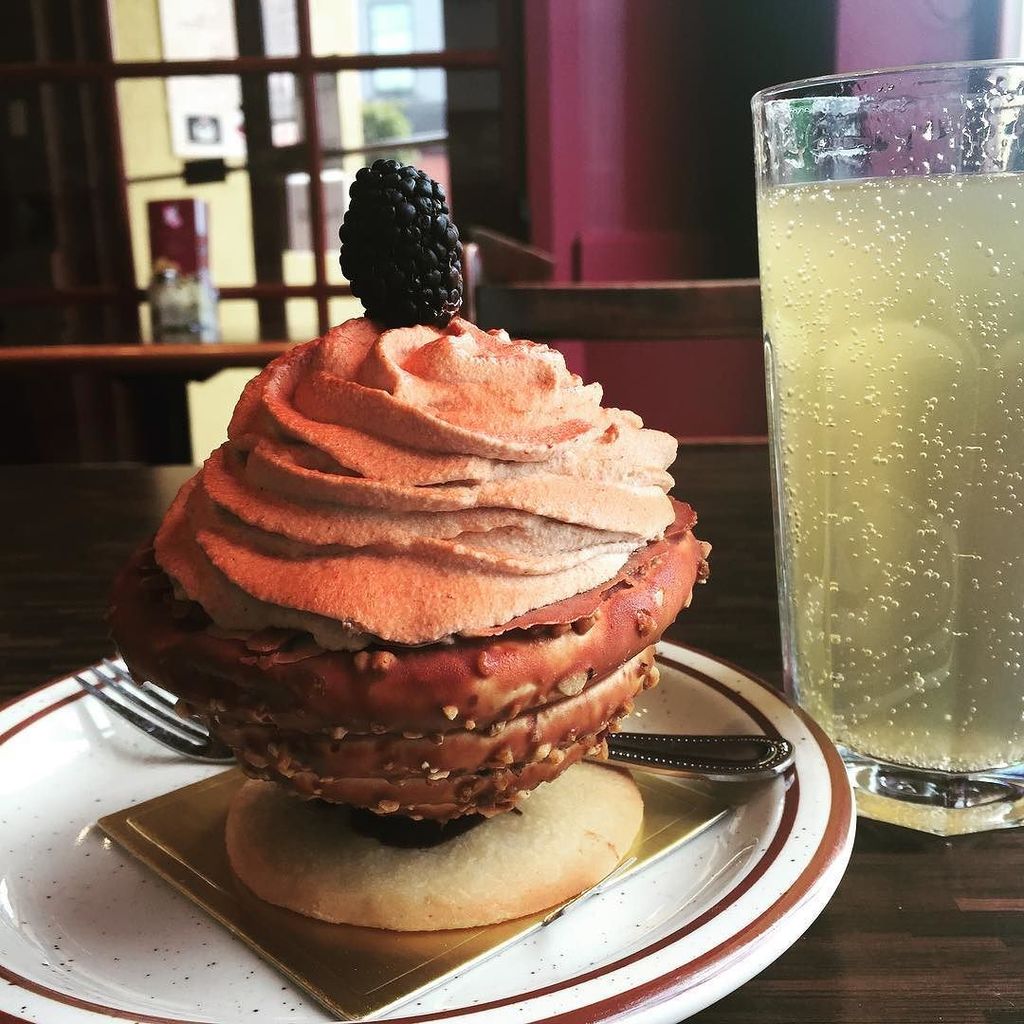 Treating myself to a birthday treat! #lacigognepatisserie #bakeryshop #TOblogger #yummyfood #foodblogger #foodporn @patisserielacigogne