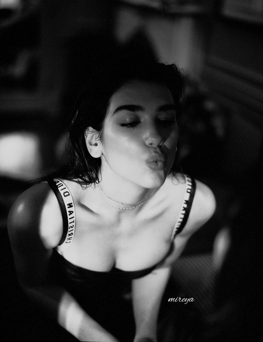 mireyashd's tweet photo. “Feel your eyes, they all over me;
don't be shy, take control of me.
Get the vibe, it's gonna be lit tonight.” https://t.co/KReNkfDa0D