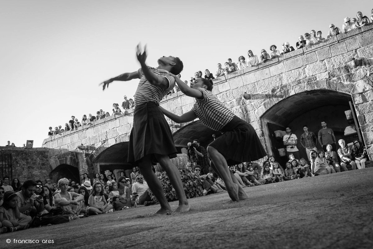 FestivalGranada's tweet photo. ¡Más danza en el #FEX2017! A las 21.00 y a las 22.30, #7fm de Iker Carrera en la Plaza de las Pasiegas. https://t.co/VU7GAisDsr