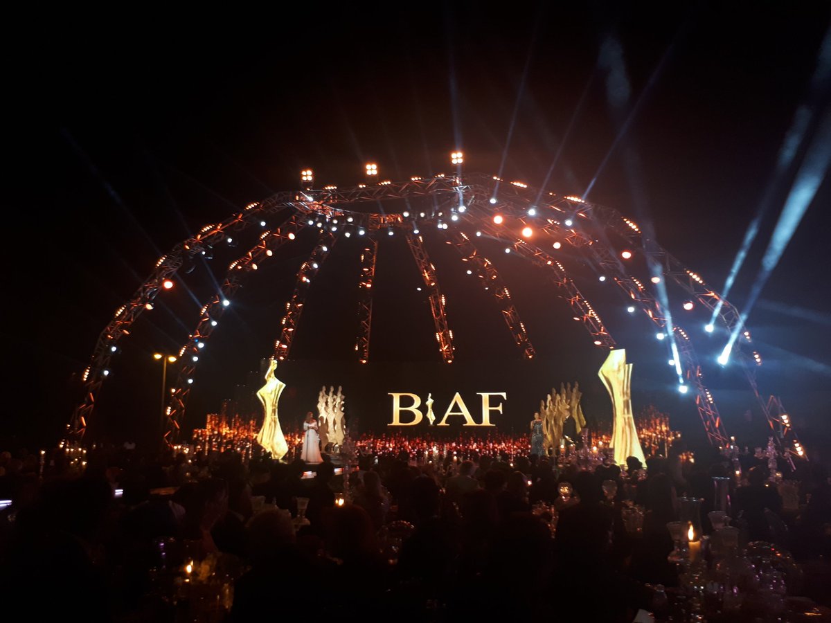 LebaLteif's tweet photo. Lighting up Beirut sky!
#lightingdesign #BIAF2017  #biaflebanon https://t.co/oVLsTqRsly