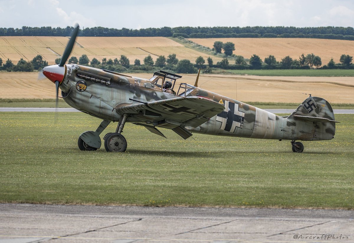 AircraftPhotoz1's tweet photo. Best new Warbird paint scheme ever #aircraftrestorationcompany #avgeek @I_W_M @FlyingLegends @AirshowsOfTheUk @AviateAddict @DownedWarbirds https://t.co/sDmg6Ru7FG