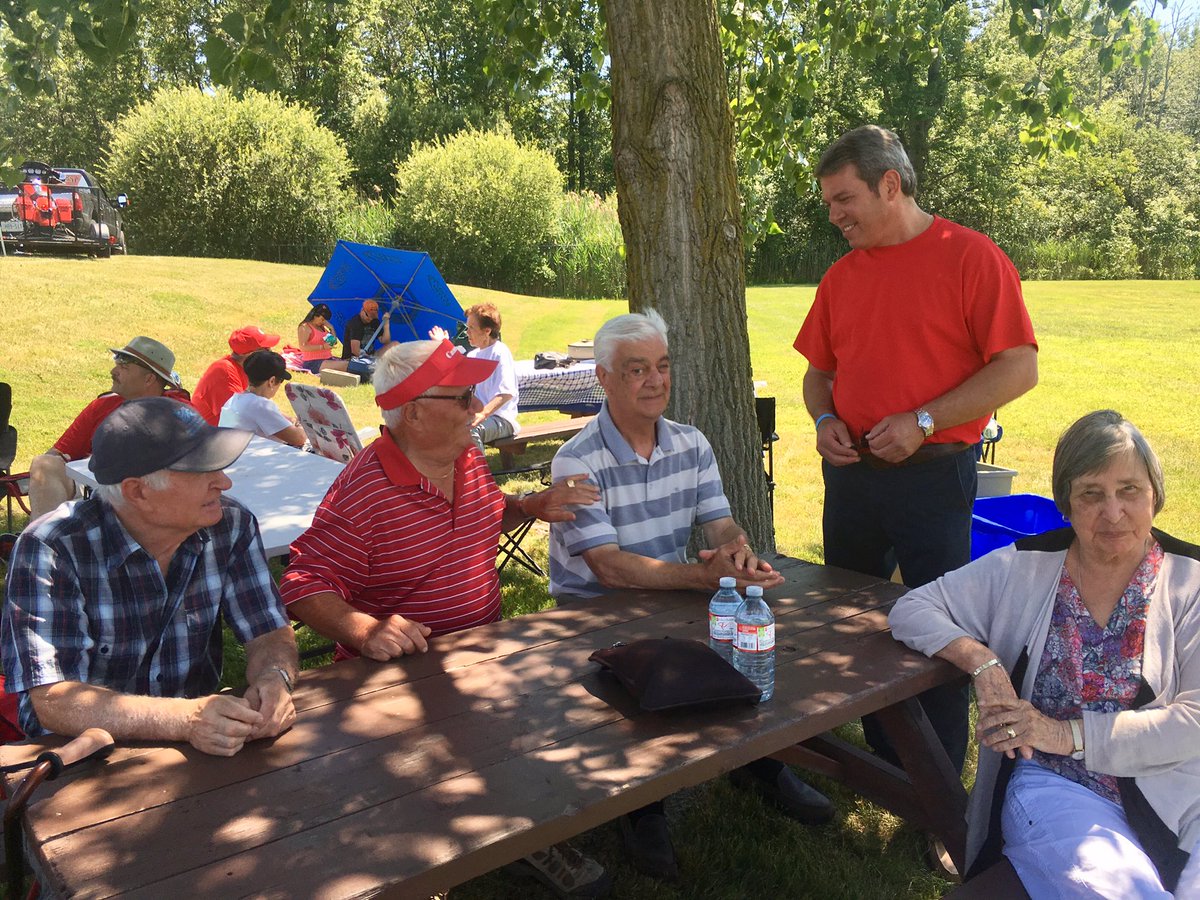 VBadawey's tweet photo. What a beautiful day for the @port_robinson living flag event! Lots of people from all over the community here at Club Castropignano! https://t.co/tPim7qBxVU