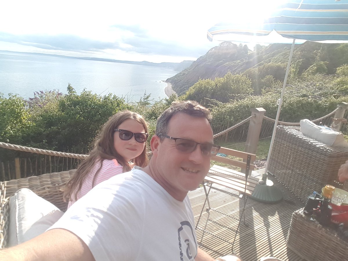 duncanwoods's tweet photo. Lovely way to spend the afternoon https://t.co/dmLjFVTRDf