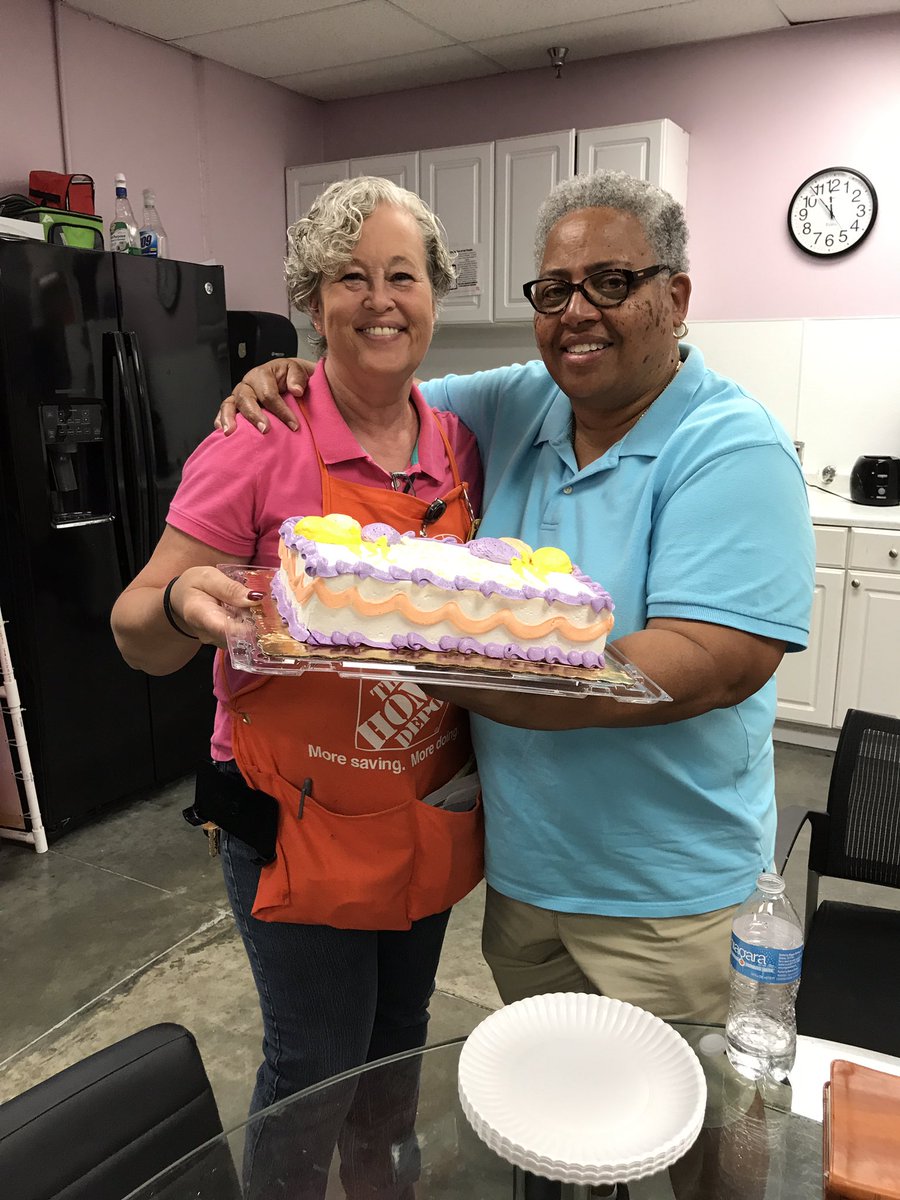 jackielh62's tweet photo. Sure am going to miss this lady! New York Home Depot is going to blessed with a great person ! @williemgriffjr @JohnCassel808 @rfriedlieb https://t.co/utFGREikui