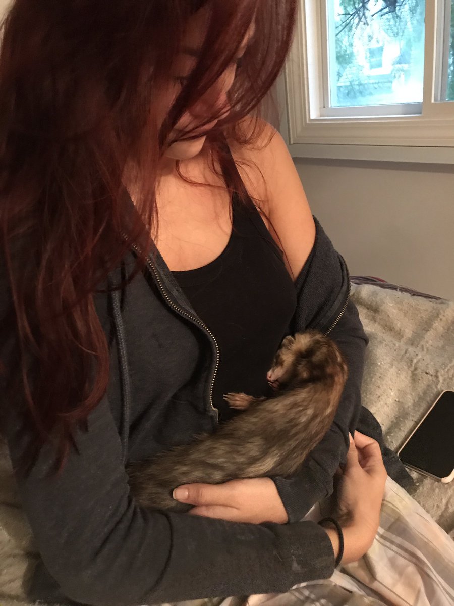 CocoelHuronOk's tweet photo. Hola mundo! En este momento me encuentro delicado de salud, estoy agradecido del amor de mi familia en especial de mi mama @orisabatini ❤️ https://t.co/VWqESdbkxu
